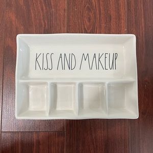 Rae Dunn Kiss & Makeup